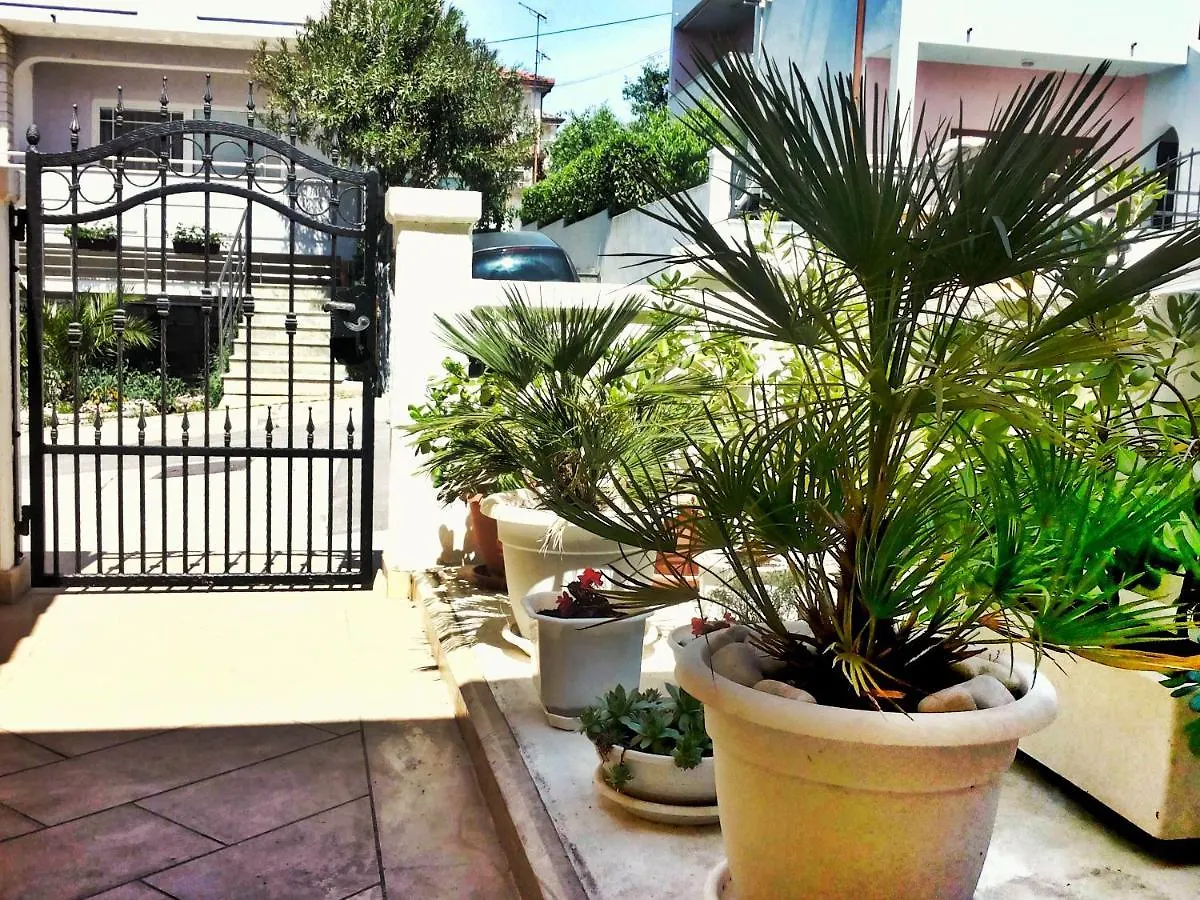 Apartment Emi Pula